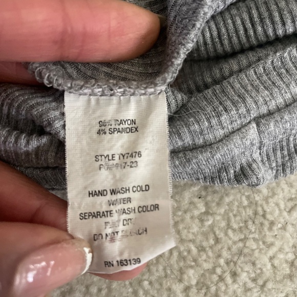 Grey Ribbed Crop Tee - Picture 6 of 6